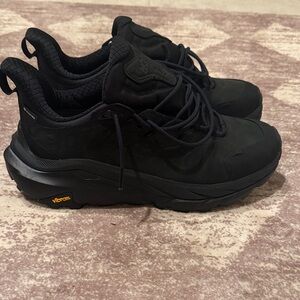 Hoka Men's kaha 2 Black Athletic Shoes with Vibram Sole
